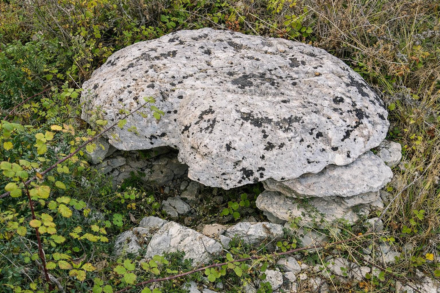 DOLMEN ORE – GIUGGIANELLO - foto 2